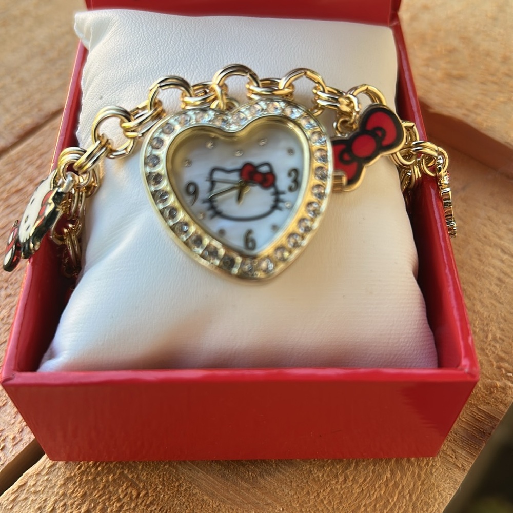 Hello Kitty Gold Chain Link Charms Bracelet Watch - Picture 10 of 14